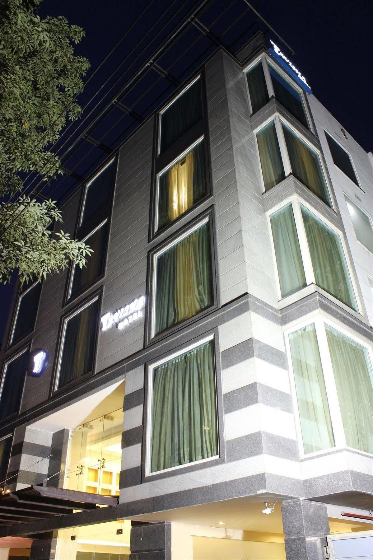 Rosemallow Hotel Neu-Delhi Exterior foto